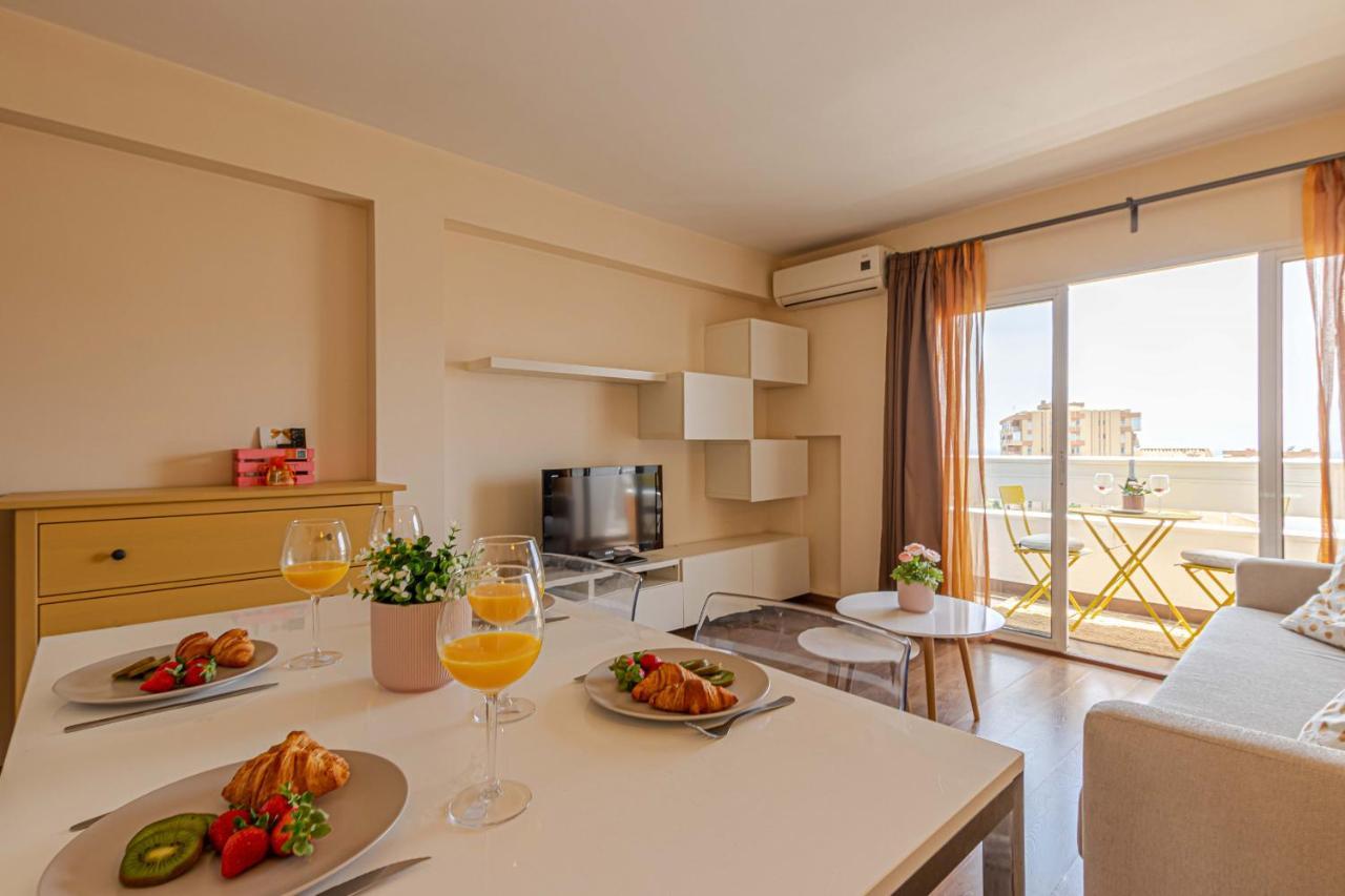 797 Holiday Rentals- Atico En Arroyo De La Miel Con Hermosas Vistas Benalmádena Kültér fotó
